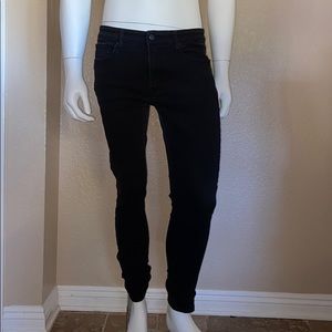 UNI QLO Black Skinny Jeans